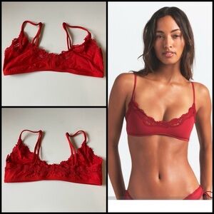 Skims Fits Everybody lace Scoop bralette in Cherry Red NWOT